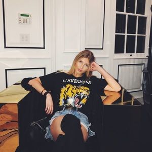 Meet your Posher, Olivia